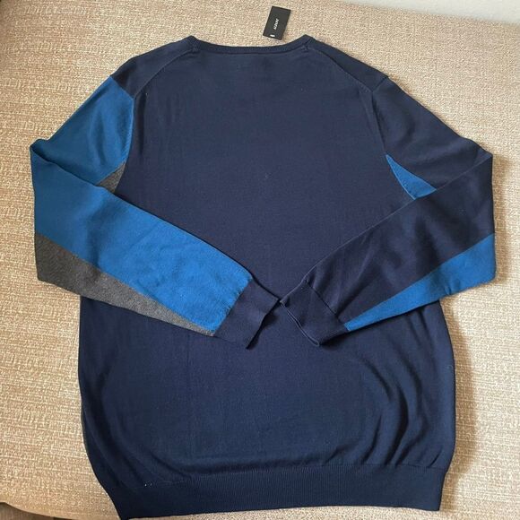 Alfani from Macy's Sweater - Picture 2 of 2